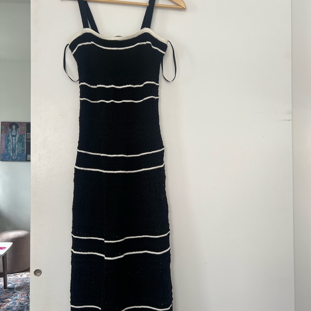 Abercrombie & Fitch Black and White Sheath Midi Dress
